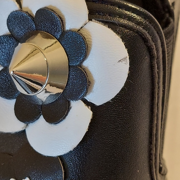 Black White Flower Embellished Slipon Sneakers - Picture 15 of 16